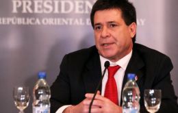 El presidente paraguayo admitió haber recibido invitaciones bilaterales, pero insiste en la formalidad jurídica del ingreso de Venezuela 