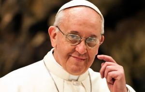 El pedido se hizo al Papa pues la jurisdicción eclesiástica de Falklands/Malvinas depende del Vaticano
