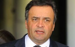”Es escandaloso que se haya manipulado la CPI (Comisión Parlamentaria de Investigaciones) sobre Petrobras. Estamos frente a un hecho grave” según Neves