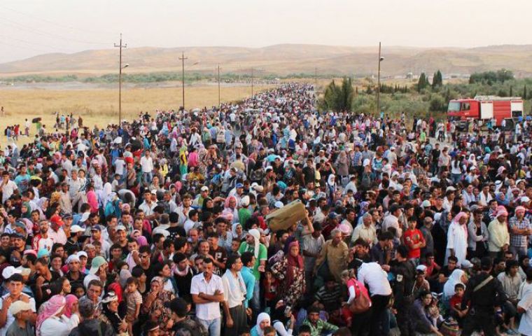 El número no incluye centenares de miles de personas que huyeron sin registrarse como refugiados. En tanto más de 191.000 personas han muerto