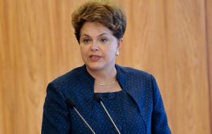 Rousseff evitó hablar sobre posibles nombres para su equipo económico de Gobierno, después de haber anunciado la partida del ministro Guido Mantega