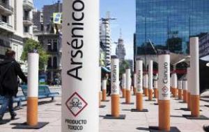 Un estudio publicado en 2012 por The Lancet, mostró que entre 2005 y 2011, el consumo de tabaco en Uruguay disminuyó en promedio un 23%.