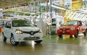 El 50% de los operarios de la planta de Santa Isabel, situada en la provincia argentina de Córdoba, no trabajan este viernes por la falta de una pieza “vital” para la producción de los autos, debido a