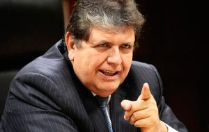 El ex presidente García declaró el pasado fin de semana que “lo más sincero es reestructurar un gabinete e iniciar un diálogo”. 