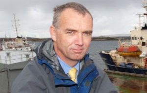 Los límites marítimos transformaron la economía de las Islas. “Falklands sería un lugar muy distinto, si no hubiera ocurrido esto”, expresa Barton. 