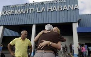 Un 55% de los cubanos quisiera irse de su país. Asimismo, un 75% de los preguntados reconoció tener miedo a expresar sus opiniones en público.