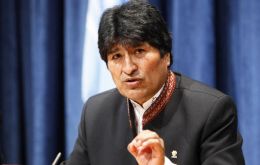 ”Saludamos esa iniciativa de los profesionales sudamericanos, agradecemos la gran iniciativa de los profesionales e intelectuales”, afirmó Evo Morales 