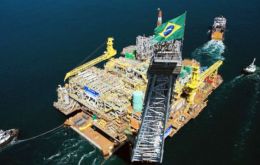  En 2012, había 89 plataformas en operación y este año, son apenas 55, de las cuales solamente dos no están al servicio de Petrobras. 