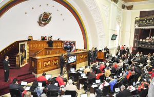 En la actualidad de los 167 escaños de la Asamblea Nacional, 99 están en manos de chavistas. El MUD además aprobó una “agenda de cambio”