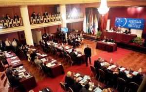 Si bien debe reunirse una vez por mes, la última sesión fue noviembre de 2014, cuando se aprobó una resolución de apoyo al reclamo argentino Malvinas 
