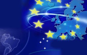 En cuanto al intercambio de propuestas comerciales entre Mercosur y Bruselas, Loizaga dijo que “ahora la pelota está en manos de la UE”.
