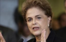 ”Acá se está produciendo un golpe contra la democracia. Yo nunca renunciaré”, proclamó Rousseff en un acto en el Palacio de Planalto