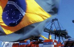 Según el informe con datos proyectados a 2030, un acuerdo entre Brasil y los dos bloques elevaría 19,2% las exportaciones y en un 25,8% las importaciones.