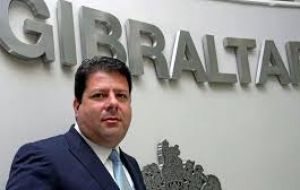 Fabián Picardo, declaró:“todo Gibraltar querrá celebrar esta decisión. Gibraltar forma ahora parte de pleno derecho de la comunidad futbolística internacional”.
