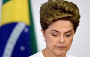 “Me produce, con total franqueza, un profundo dolor institucional y un profundo dolor personal. Rousseff debe estar pasando por un momento muy duro”.