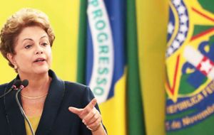 Entre 2003 y 2005 Rousseff fue ministra de Minas y Energía e integrante del directorio de Petrobras, y luego jefe de gabinete de Lula da Silva. 