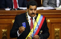 La ley impulsada por los senadores Marco Rubio y Robert Menéndez congela activos en EE.UU. y visados a algunos miembros del Ejecutivo de Nicolás Maduro