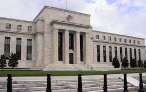 La hipótesis de la Fed enfrentó los bancos a una situación de fuerte recesión en el Reino Unido, en la zona euro y en EE. UU., dijo un alto funcionario