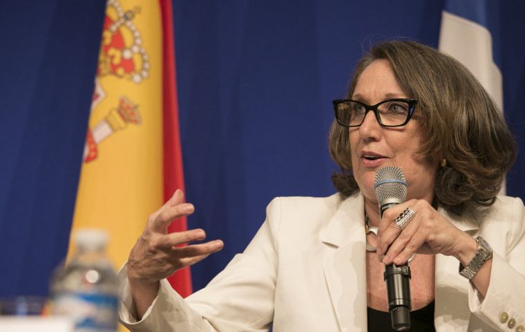 ”España presentó hace muy pocos días a consideración de los países un comunicado sobre Gibraltar”, confirmó Grynspan, en una entrevista con medios españoles.