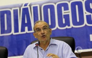 Los negociadores del gobierno, encabezados por Humberto de la Calle, viajaron a La Habana con orden de darle celeridad a las conversaciones 