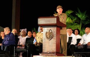 El acto multitudinario de despedida en Santiago cerró con el último discurso que Raúl Castro dedica a su hermano en los nueve días de actos fúnebres