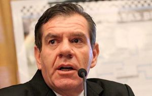 La embajada en Uruguay quedó vacante pues Guillermo Montenegro renunció  para dedicarse a la campaña electoral en la provincia de Buenos Aires. 