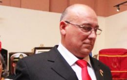 La cancillería peruana otorgó cinco días al embajador Diego Molero, un almirante y ex ministro de Defensa del  presidente Hugo Chávez, para que abandone Perú
