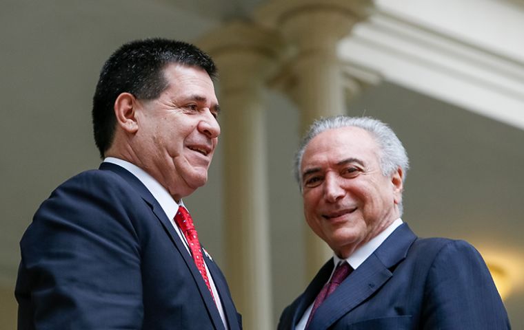 Temer visitó Paraguay y se reunió con Cartes en octubre del 2016 luego de asumir en agosto de ese año la presidencia del Brasil tras la destitución de Dilma Rousseff.