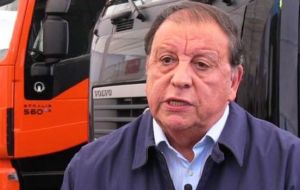 “El gobierno tiene que entender la gravedad de esta situación y exigimos la solución adecuada”, afirmó el presidente de los transportistas de carga, Sergio Pérez.