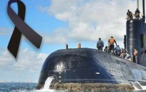 Balbi lamentó que “a pesar de la magnitud de esfuerzos realizados no ha sido posible localizar el submarino”.