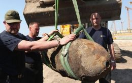“La bomba, de 500 kg, mide alrededor de 110x45 cm, así que es un objeto bastante imponente que, potencialmente, podría causar muchos destrozos en la ciudad”