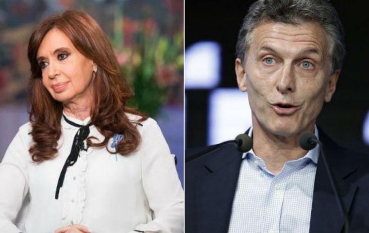 “Tratar de loca a una mujer. Típico de machirulo”, escribió la viuda del también ex Presidente Néstor Kirchner en su cuenta de la red social Twitter. 
