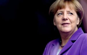 “Estamos de acuerdo en que no se puede dejar solos a los países que reciben la mayor carga de inmigrantes”, dijo la Canciller alemana Angela Merkel