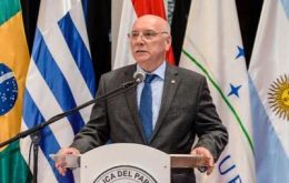 El ministro de Relaciones Exteriores del Paraguay, Eladio Loizaga, indicó que las conversaciones siguen y en cualquier momento puede darse un acuerdo final