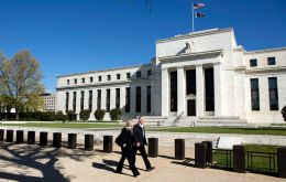 Varios miembros creyeron prudente que la Fed reduzca las tasas para protegerse de riesgos; otros dijeron que el panorama actual de EE.UU. no justifica un recorte