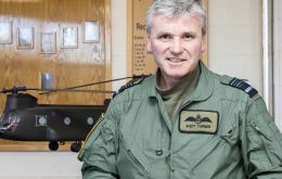 El oficial Turner, mariscal del aire, integra la cúpula de mando de la RAF 