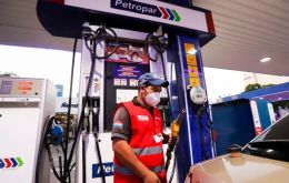 Sólo cuando llegue el nuevo cargamento de combustible en diciembre, Petropar revisará sus actuales precios de venta, explicó Román
