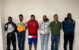 Los seis sospechosos detenidos en relación con la muerte de Villavicencio más el abatido durante una redada policial eran de nacionalidad colombiana
