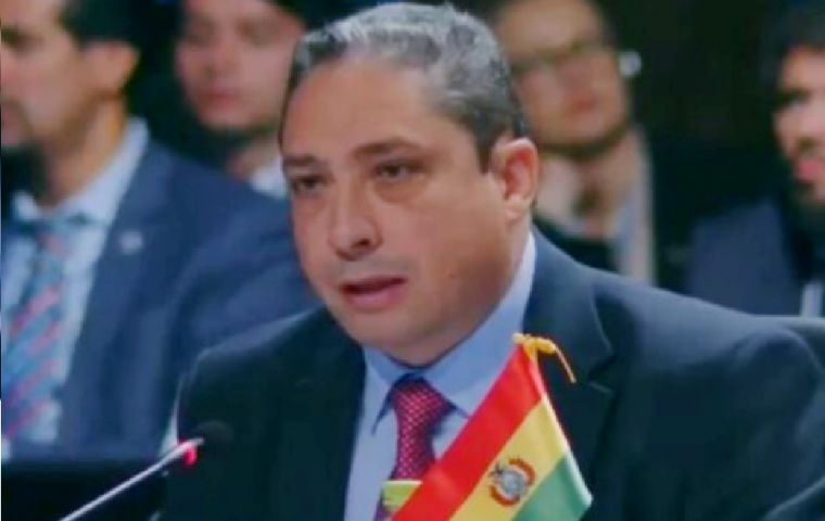 Las interrupciones violentas a las democracias deben ser “desterradas de nuestros países”, subrayó el delegado de Bolivia