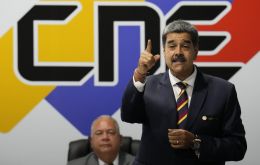 “Después de pensarlo durante dos meses he aceptado”, dijo Maduro 