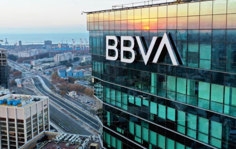 Sucesivas dificultades económicas han afectado las ganacias del sector, por lo que BBVA habría perdido interés en Argentina