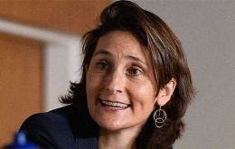 La ministra francesa de Deportes, Amélie Oudéa-Castéra, dijo que la actitud de los jugadores argentinos fue “patética”