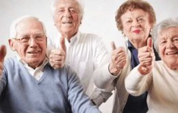 Las personas que viven hasta los 90 años se jubilan demasiado pronto para el gobierno libertario