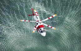 Un primer intento de rescate con un helicóptero de Salvamento y Rescate de BFSAI no se pudo concretar por condiciones climáticas y límite de alcance de la aeronave       