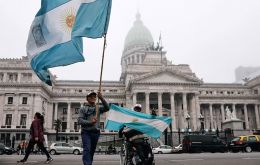 Cada día más argentinos caen en la pobreza o la indigencia