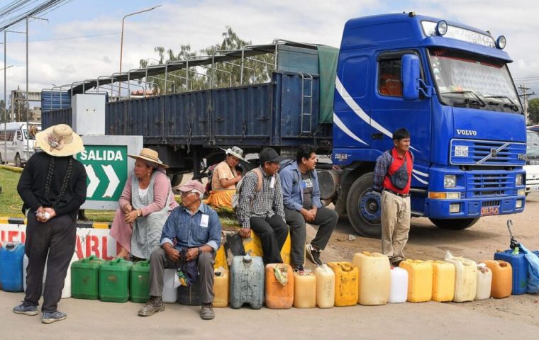 “Las colas que teníamos para la gasolina han disminuido progresivamente”, dijo Hurtado