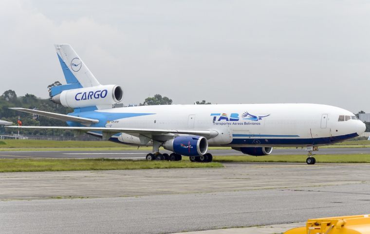 El antiguo avión de FedEx bloqueó la pista de Viru Viru durante unas horas tras un problema en el tren de aterrizaje