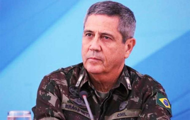 El general Braga Netto permanecerá bajo custodia en un centro militar de Río de Janeiro