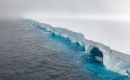 Una formación de hielo más grande se desprendió en 1986 de la plataforma antártica Filchner cuando se rompió en tres pedazos más pequeños. A23a es uno de ellos