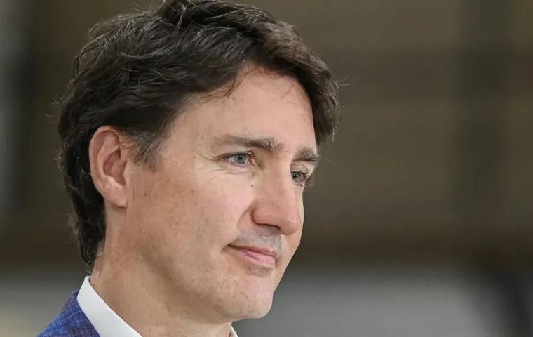 Trudeau seguirá como primer ministro interino hasta que se designe un nuevo líder del Partido Liberal